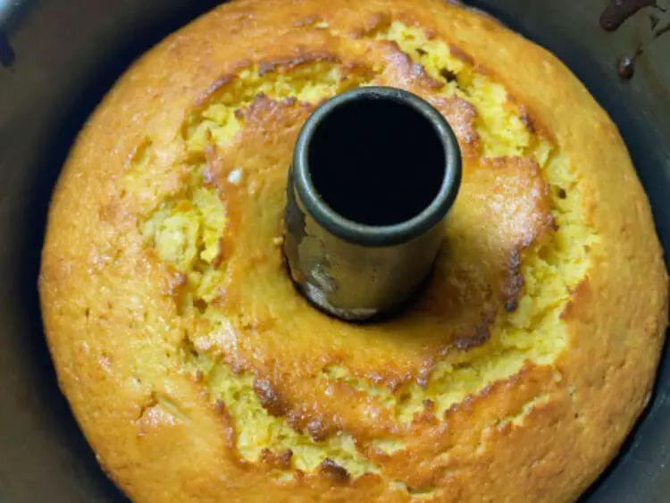 cake that has been baked in a bundt pan,